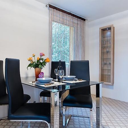 Apartman Vrane Vrané nad Vltavou Eksteriør billede